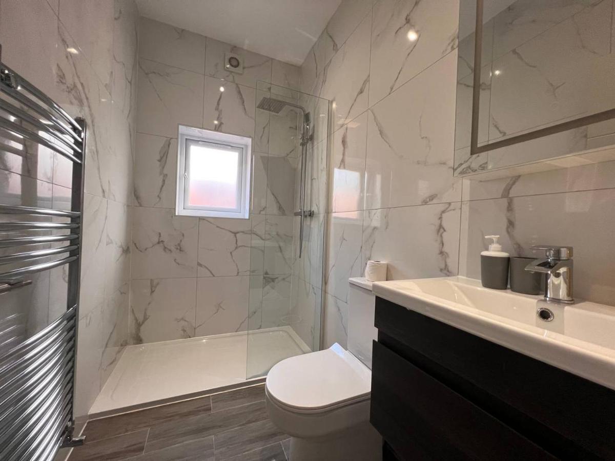 Star London Finchley Road 3-Bed Escape With Gardenアパートメント エクステリア 写真